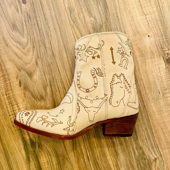 FP New Frontier Doodle Boot in Bone - Picture 3 of 8